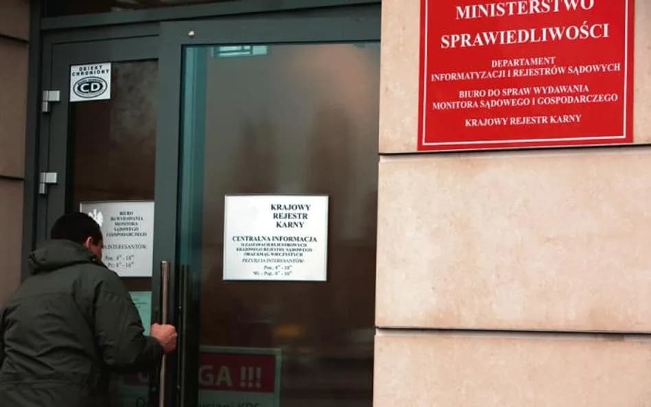 Oświadczenie o niekaralności: gdzie uzyskać i uniknąć problemów?