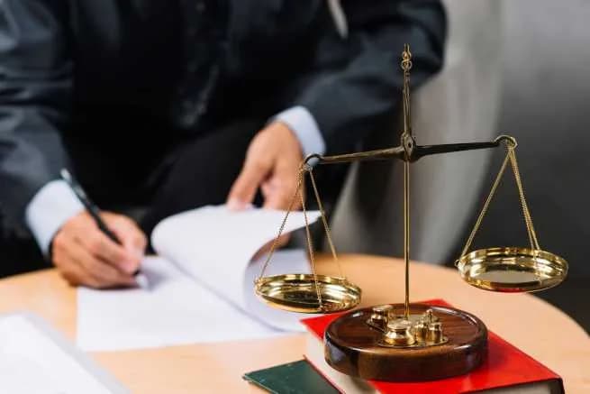 Jak napisać do sądu o odpis wyroku - uniknij błędów w wniosku